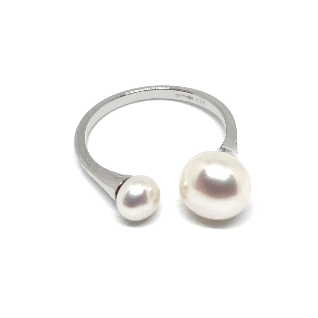 Adjustable Pearl<br>White Gold Ring