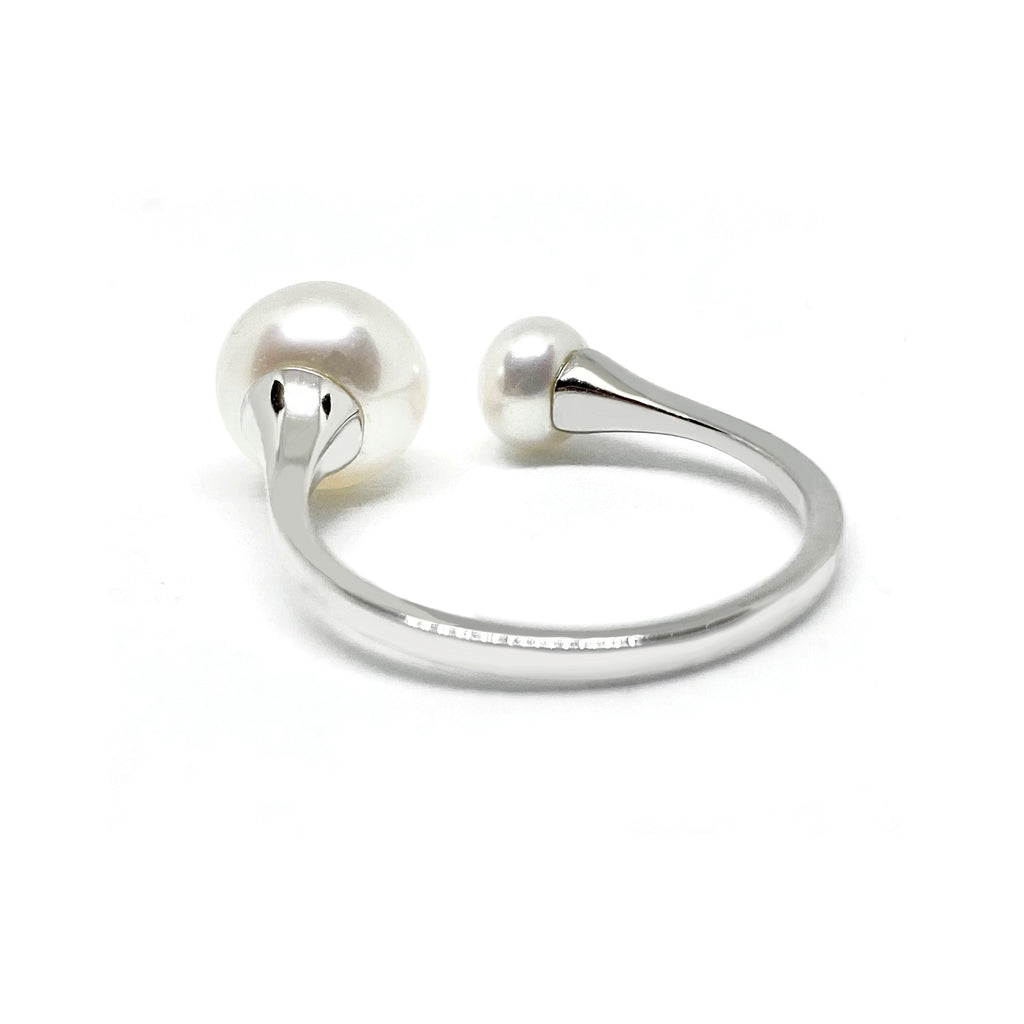 Adjustable Pearl<br>White Gold Ring