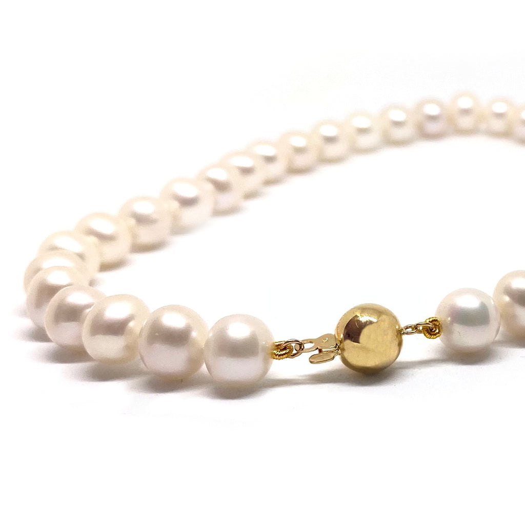 White Pearl<BR/>Yellow Gold Necklace